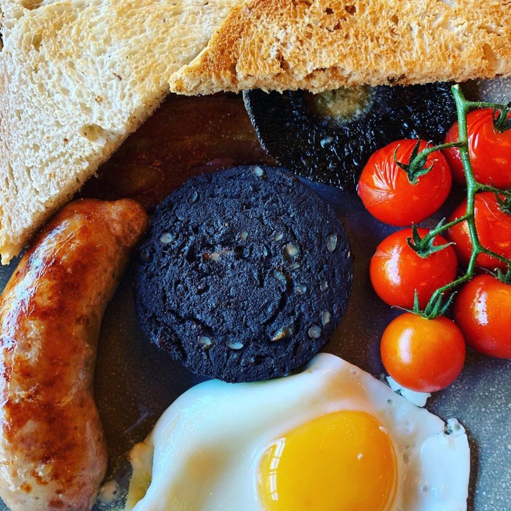 Frenchwoman says everyone should have an Irish breakfast once.