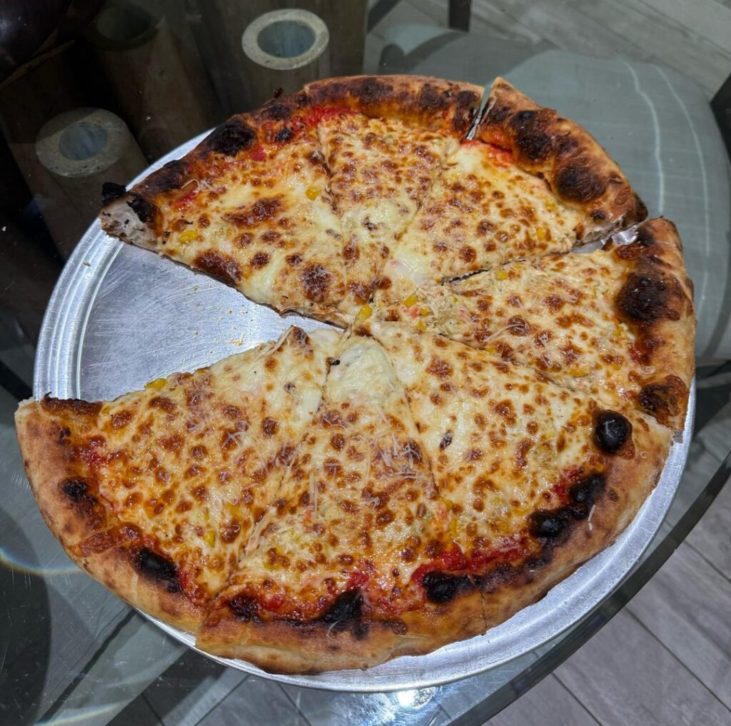 When you let a Brazilian make their own pizza