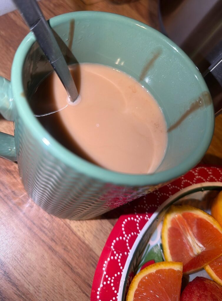 Greek yogurt , fruit w honey & a ☕️. Cheerio. 🧡