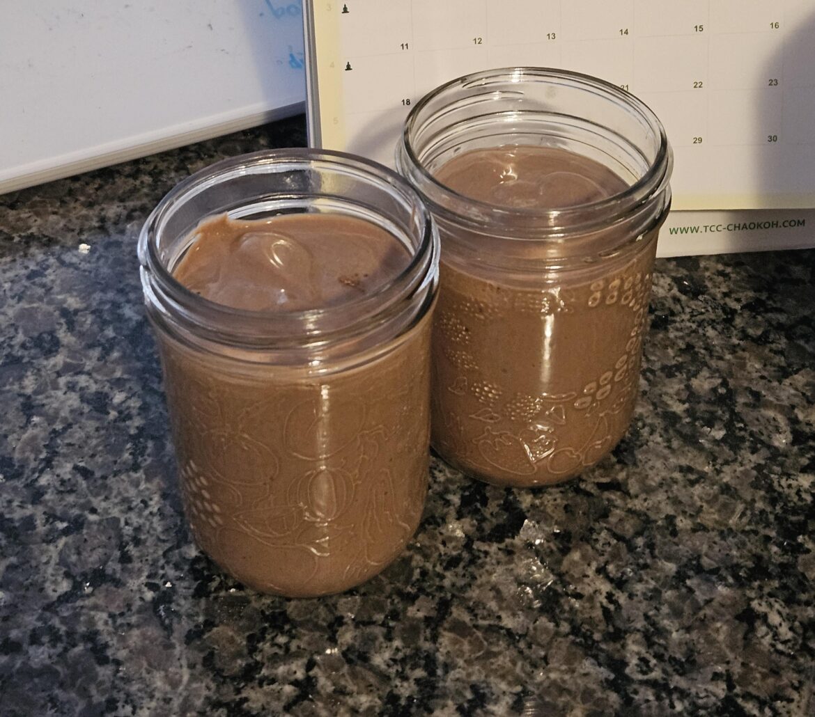4-ingredient vegan chocolate pudding