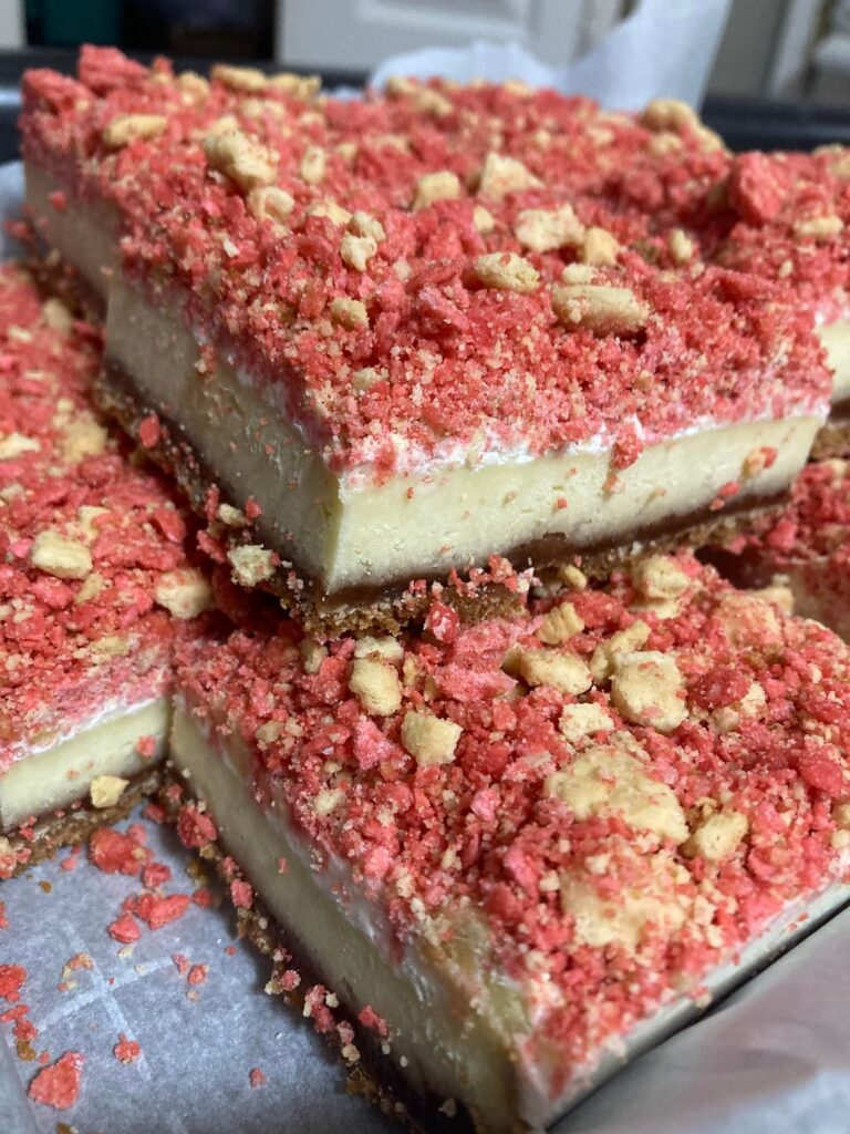 Strawberry Cheesecake Crunch Bars-21+