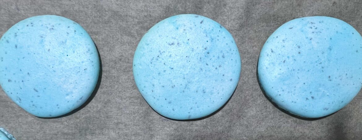 Which one do you use- parchment paper or silicon mat? (Swiss Method)