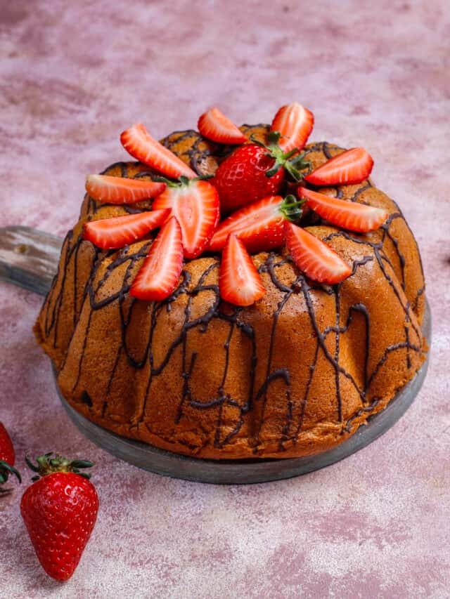 Strawberry Bundt Cake Recipe Inspired By European Christmas Desserts Strawberry Bundt Cake Recipe Inspired By European Christmas Desserts