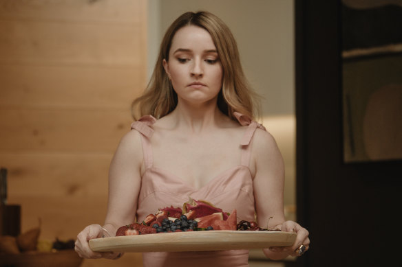 Kaitlyn Dever as Belle in Apple Cider Vinegar. 