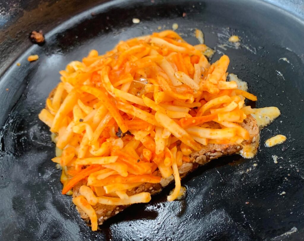 Spicy asadero queso (aka Cholula flavored Sargento) on whole wheat