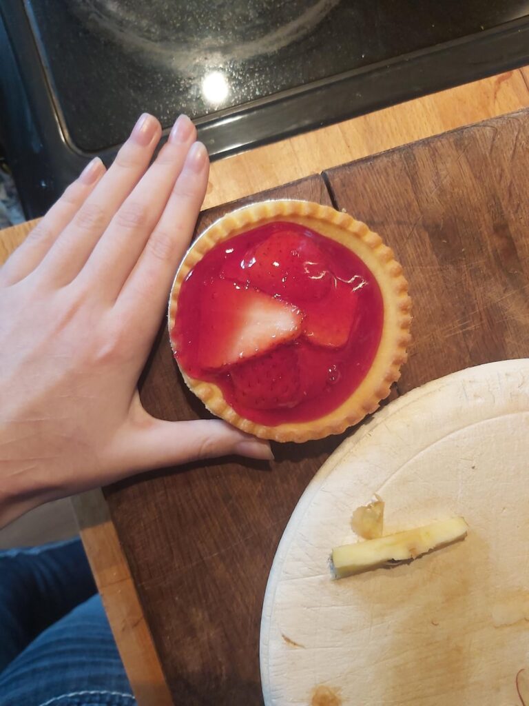 Strawberry tart I got from a bakery near me, 144g
