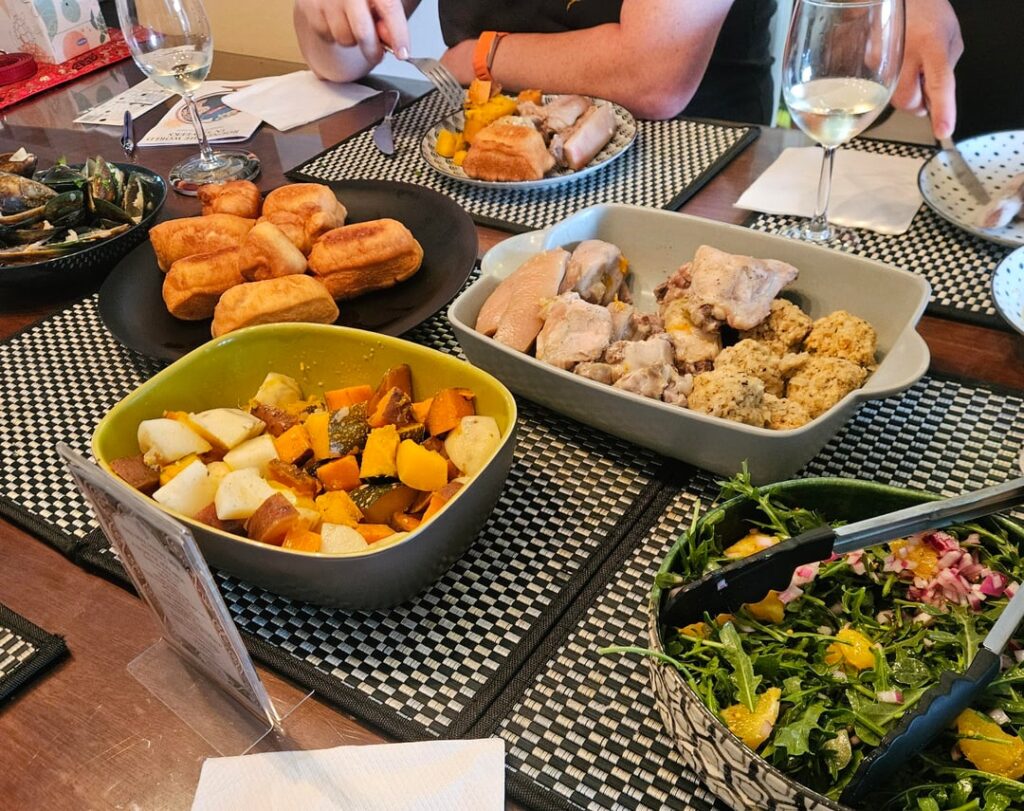 Cooking a meal from a different country every week for my household. Week 3 of 52: New Zealand 🇳🇿 (Green-Lipped Mussels, Oven Hāngī with Parāoa Parai, Louise Cake)