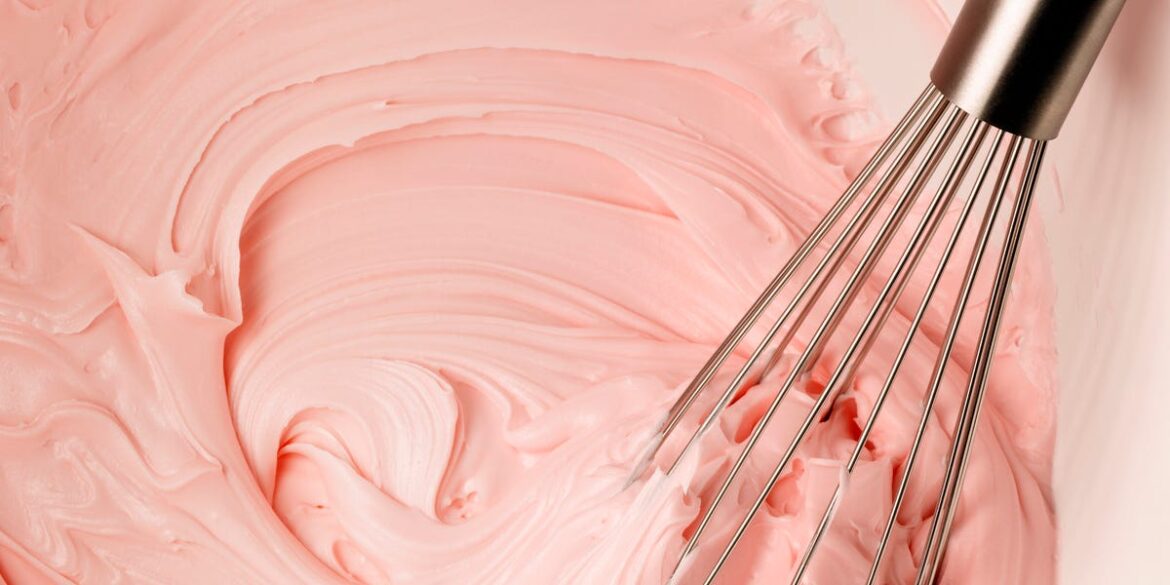 12 Most Popular Types of Frosting — Frosting Vs. Icing