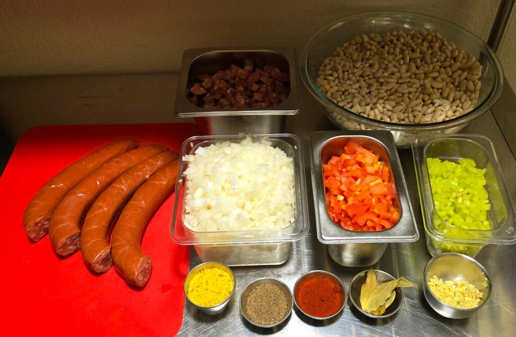 Lunches for this next week set: Tavce Gravce.