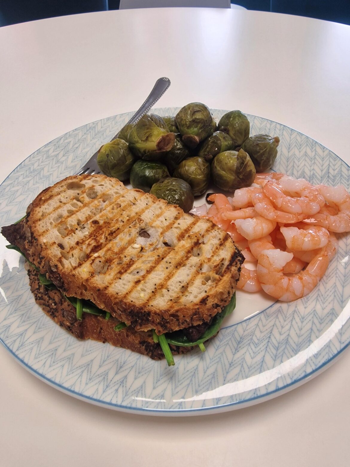 Lunch on a no-gym day ~578kcal 46g C 15g F 64g P