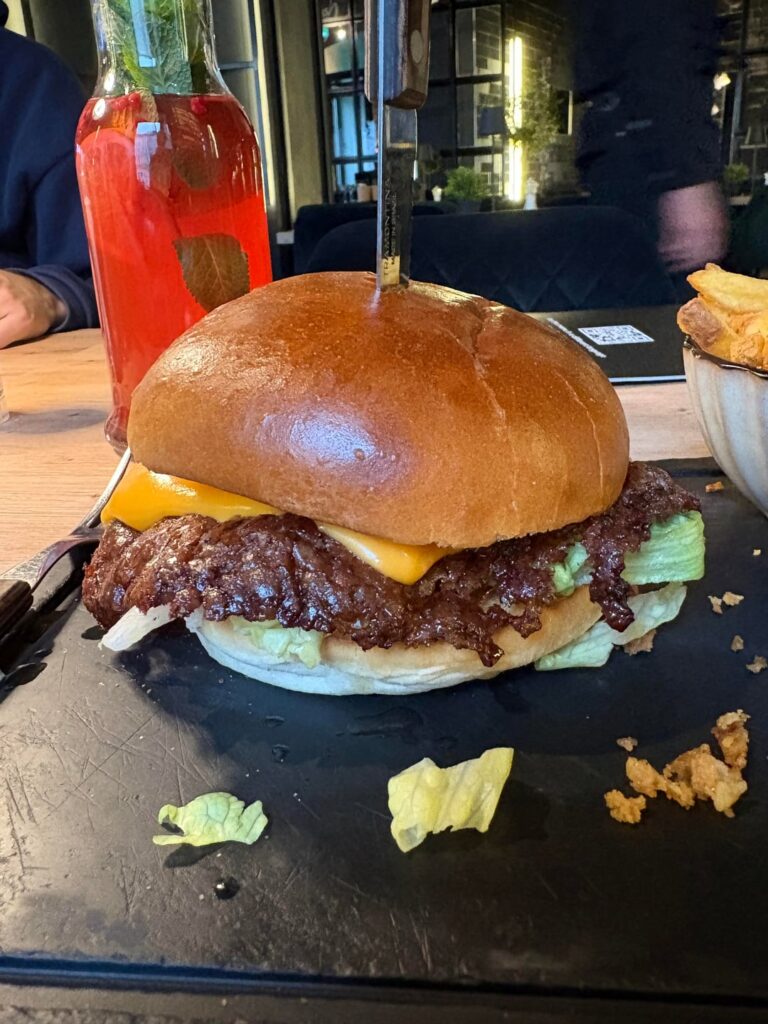 Bacon Cheeseburger with fries