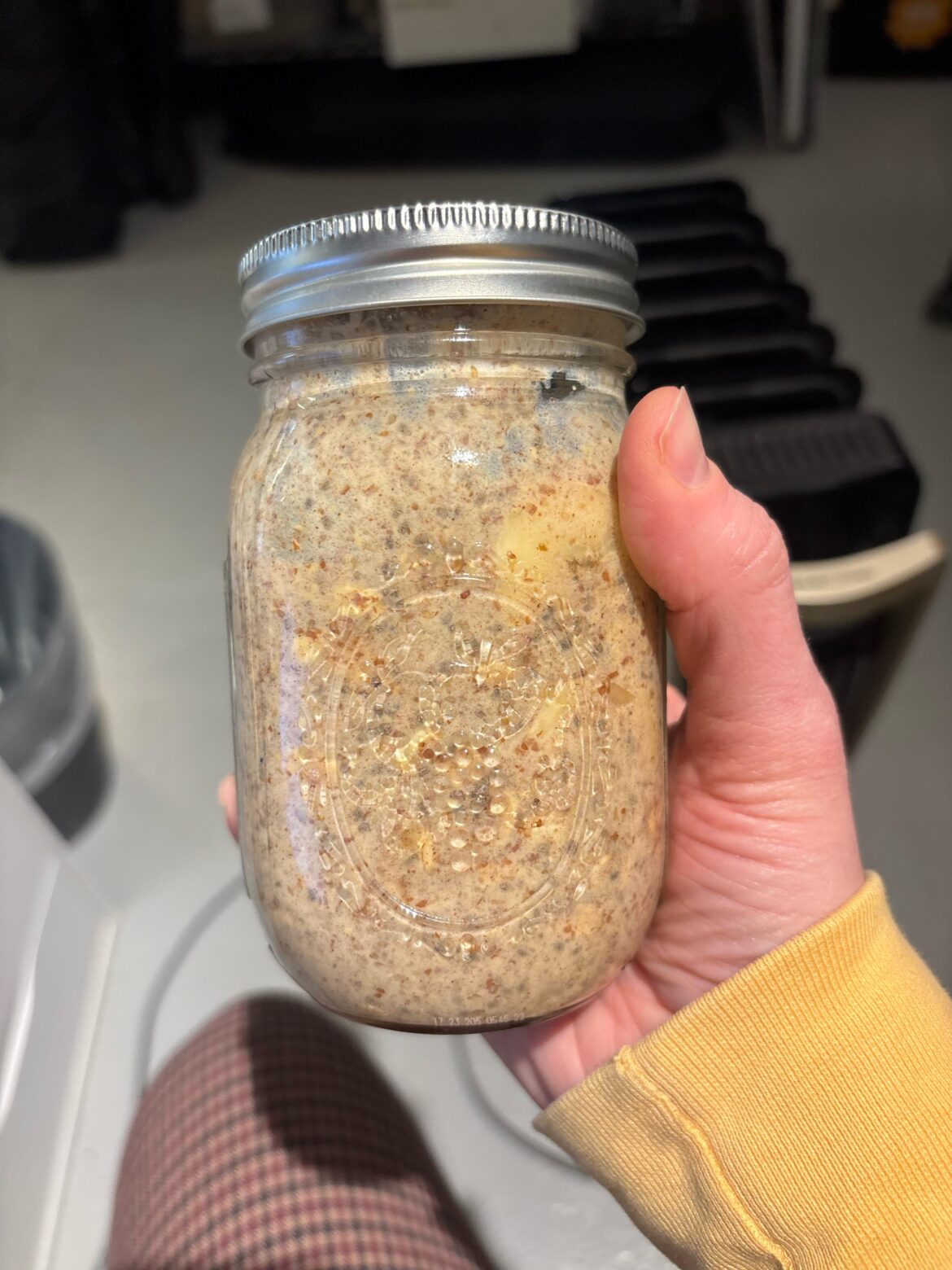 My New Obsession: Banana Pudding Overnight Oats - 465 calories