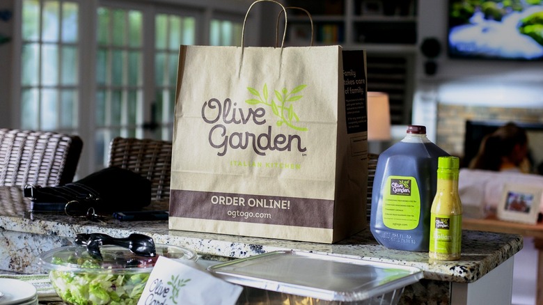 Olive Garden to-go bag and meal