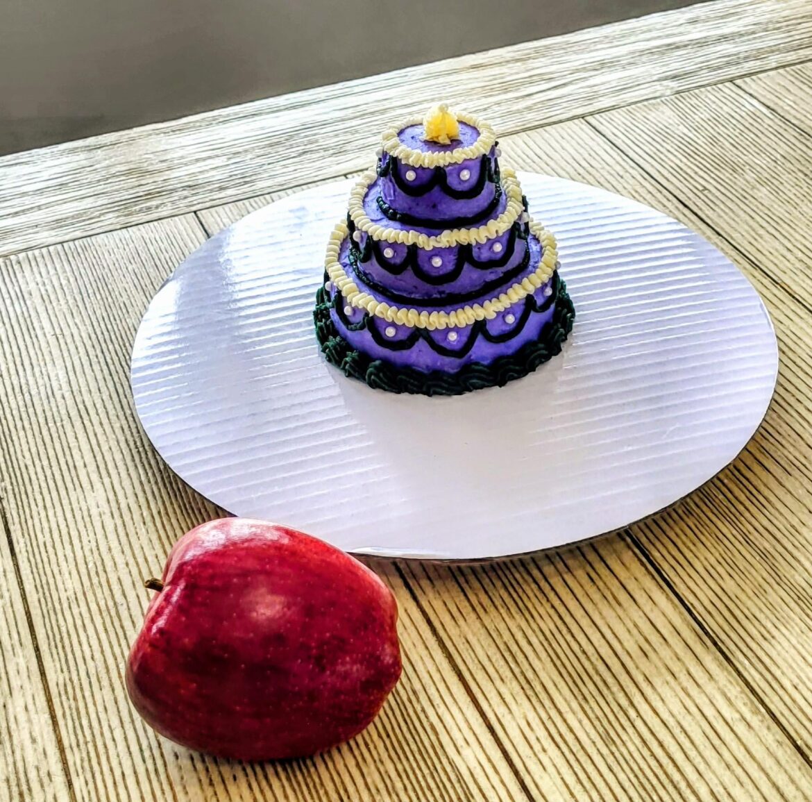 I always love making mini things. Apple for scale