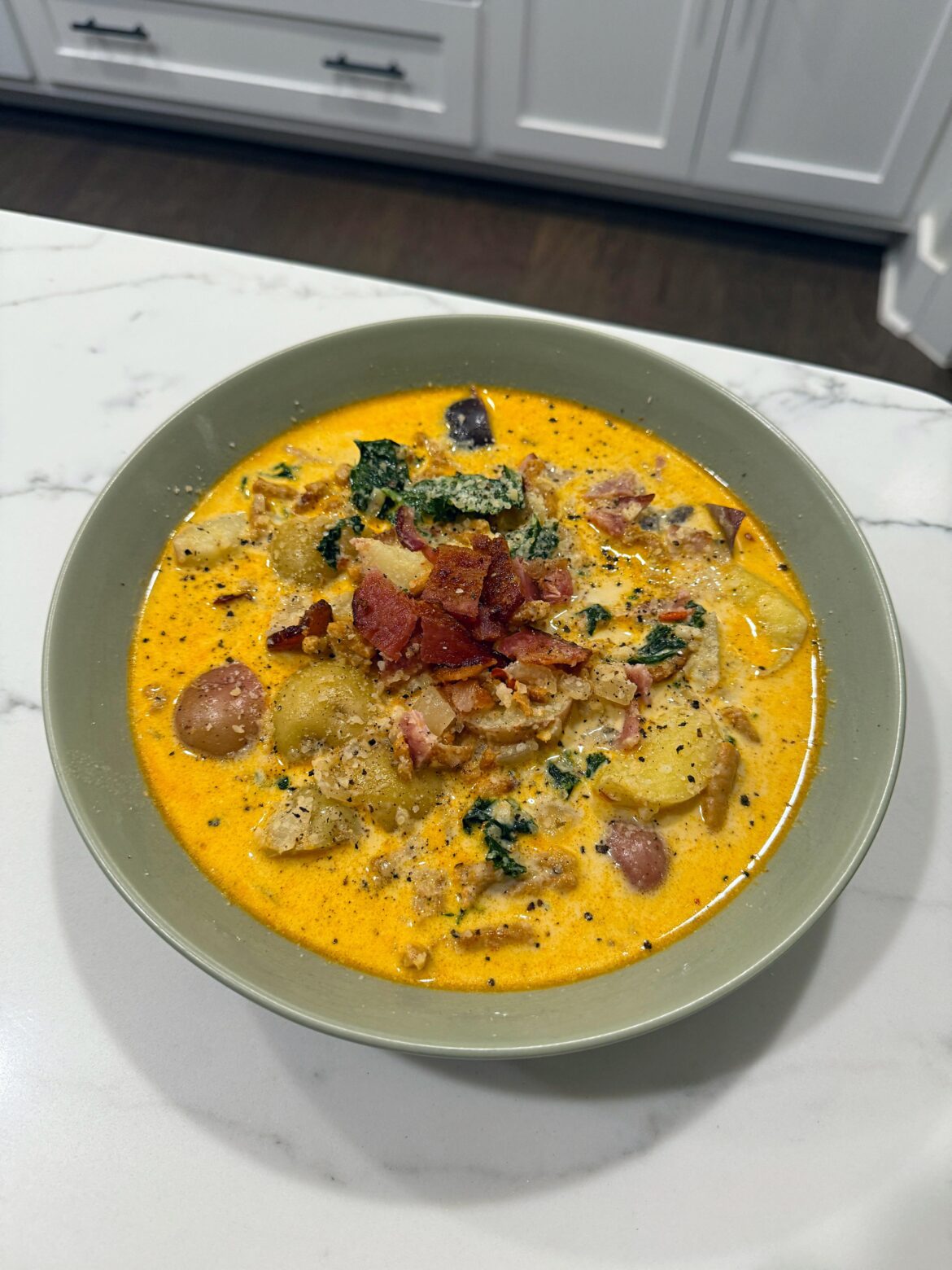 [homemade] spicy zuppa toscana (soup with bacon, hot italian sausage, kale, potatoes & parmesan)