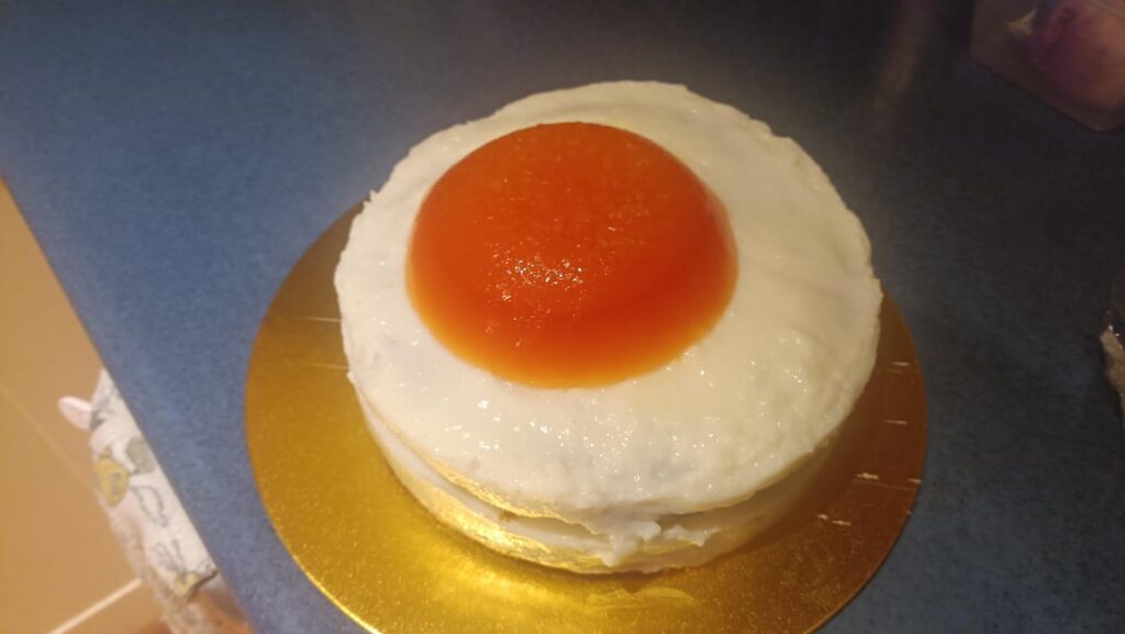 UPDATE: My Boyfriend is obsessed with eggs, what better way to celebrate his birthday with a giant egg cake?