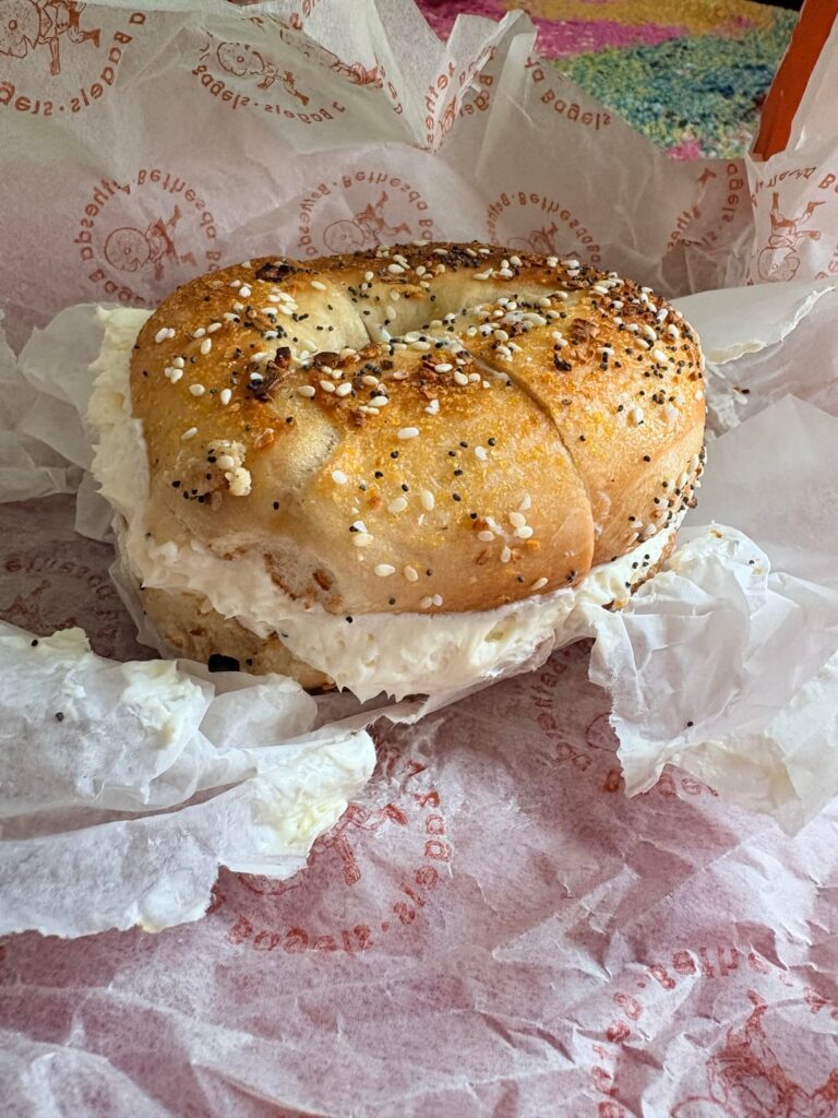 Calorie estimate for everything bagel w/ plain CC?