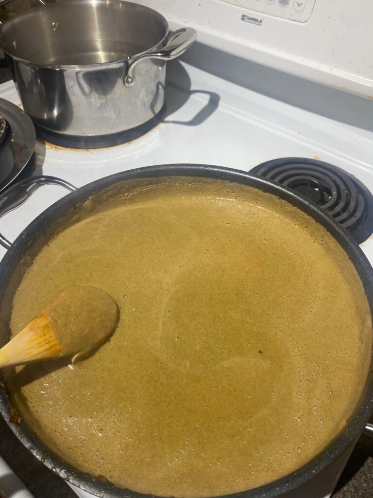 Creamy spinach and tomato sauce