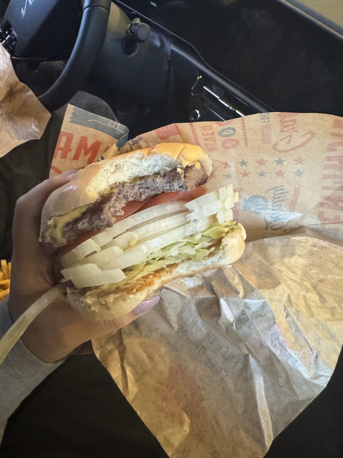 Extra onions and my partner gave me his onions too 🥹