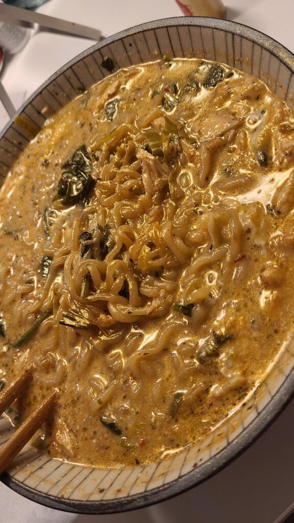 EDIBLE GLITTER GUY BACK AGAIN BABY