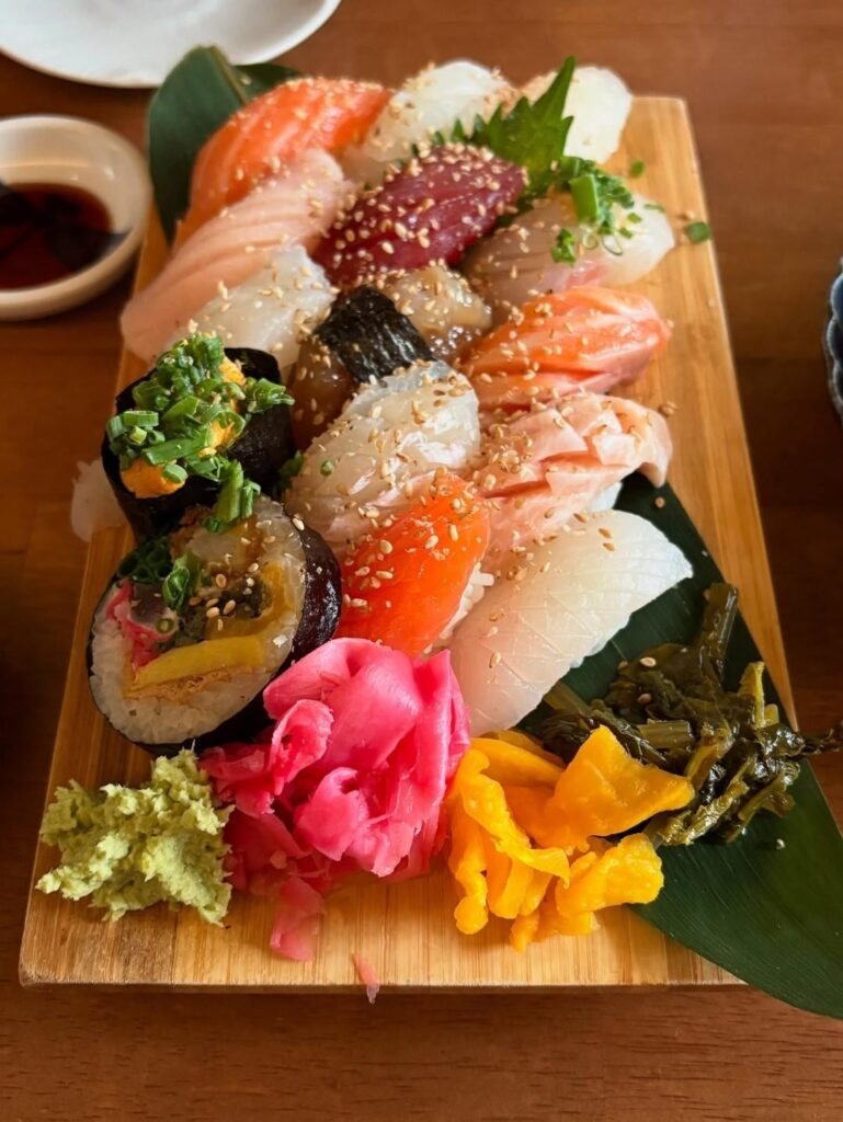 [oc] the colors on my sushi plate today.