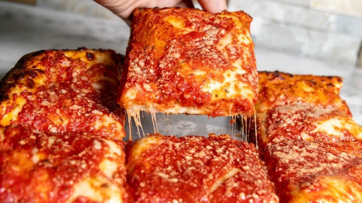 This Is The One Pizza Place I Bring Every Out-Of-Towner As A Lifelong Italian-American Brooklynite