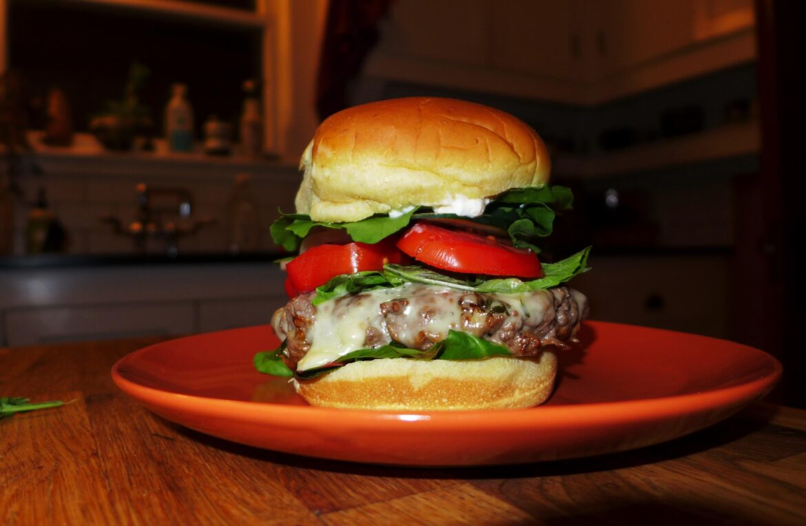 Pepperjack Burger to keep warm