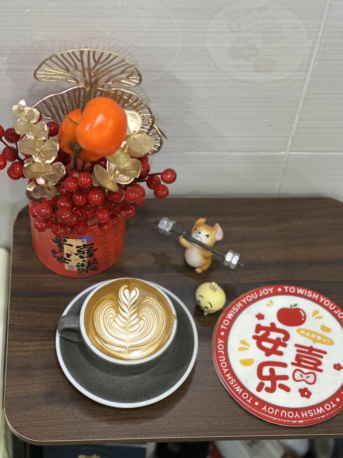 Tips of pouring Rosetta latte art