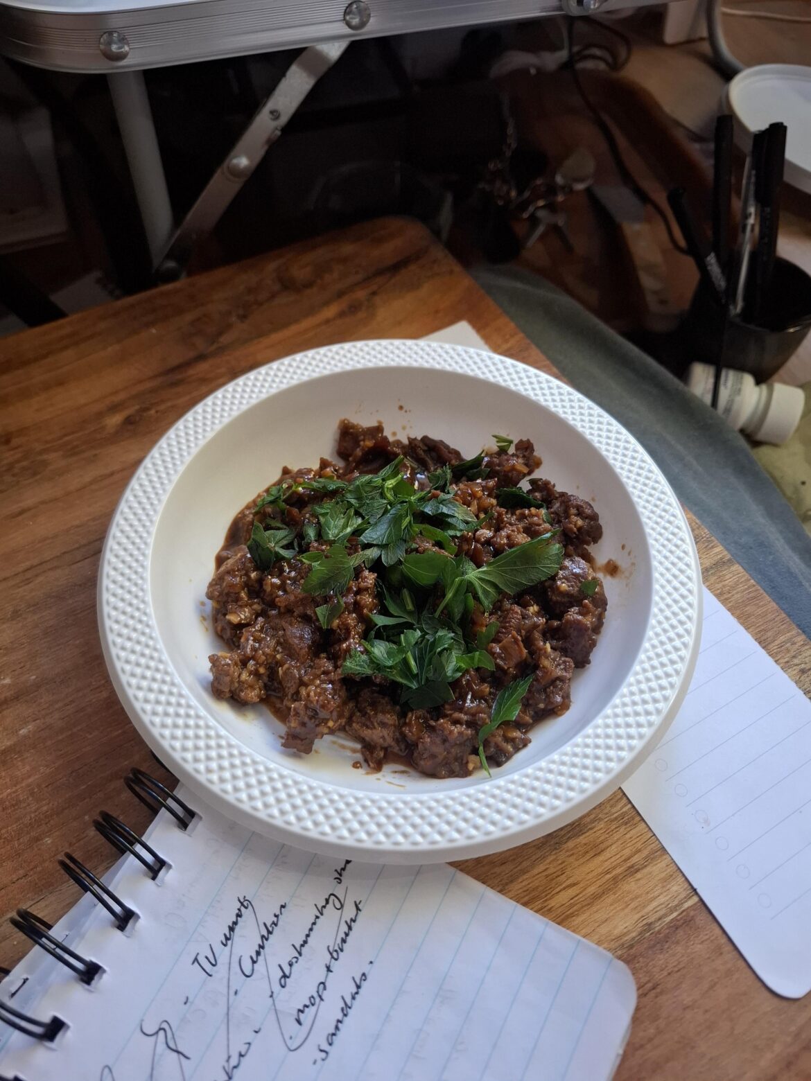 Did you know that the uncooked kangaroo mince sold as cat food, is almost half the price of the same thing intended for human consumption? Anyway, kangaroo for dinner, eaten off a pillow, on the floor, where I sleep