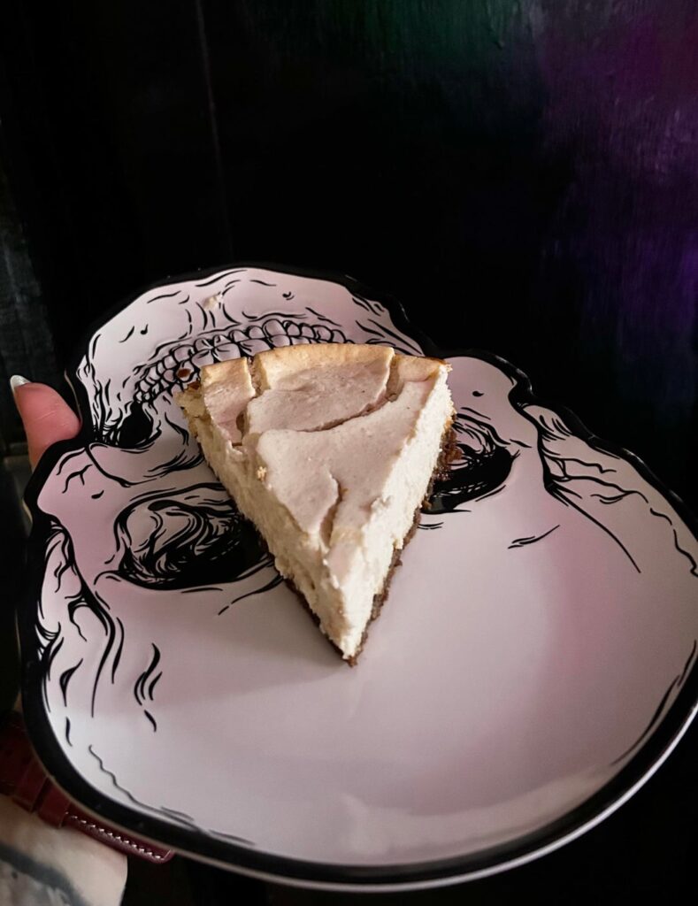 115 calorie a slice cheesecake! 14g of protein. And yes, it tastes like cheesecake. 922 cals for the whole cheesecake.