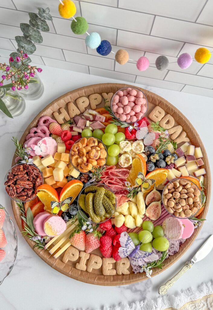 Happy 11th Birthday to my niece, Piper! A kid friendly board incorporating some of her favorite colors and snacks! Rice Paper butterflies are such a fun addition! Edible and food safe 🩷