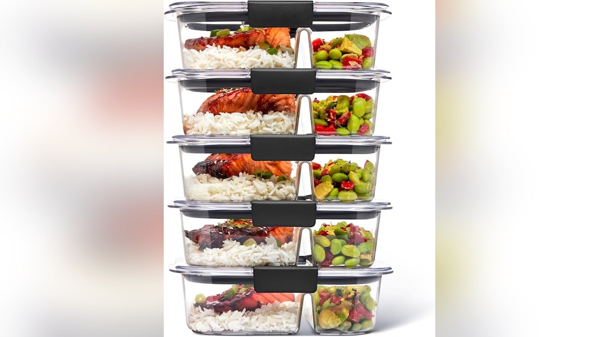 These containers prevent messes thanks to a leakproof design.