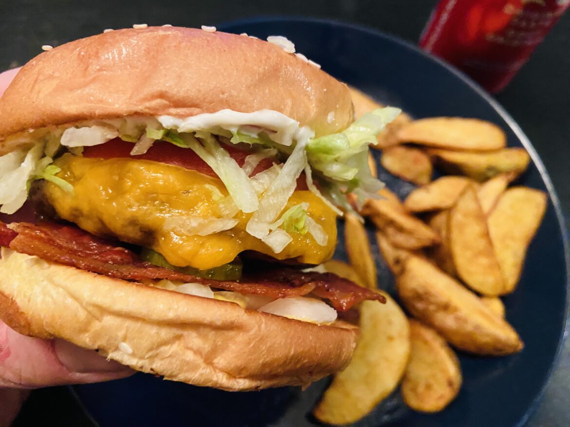 Homemade Bacon Cheeseburger