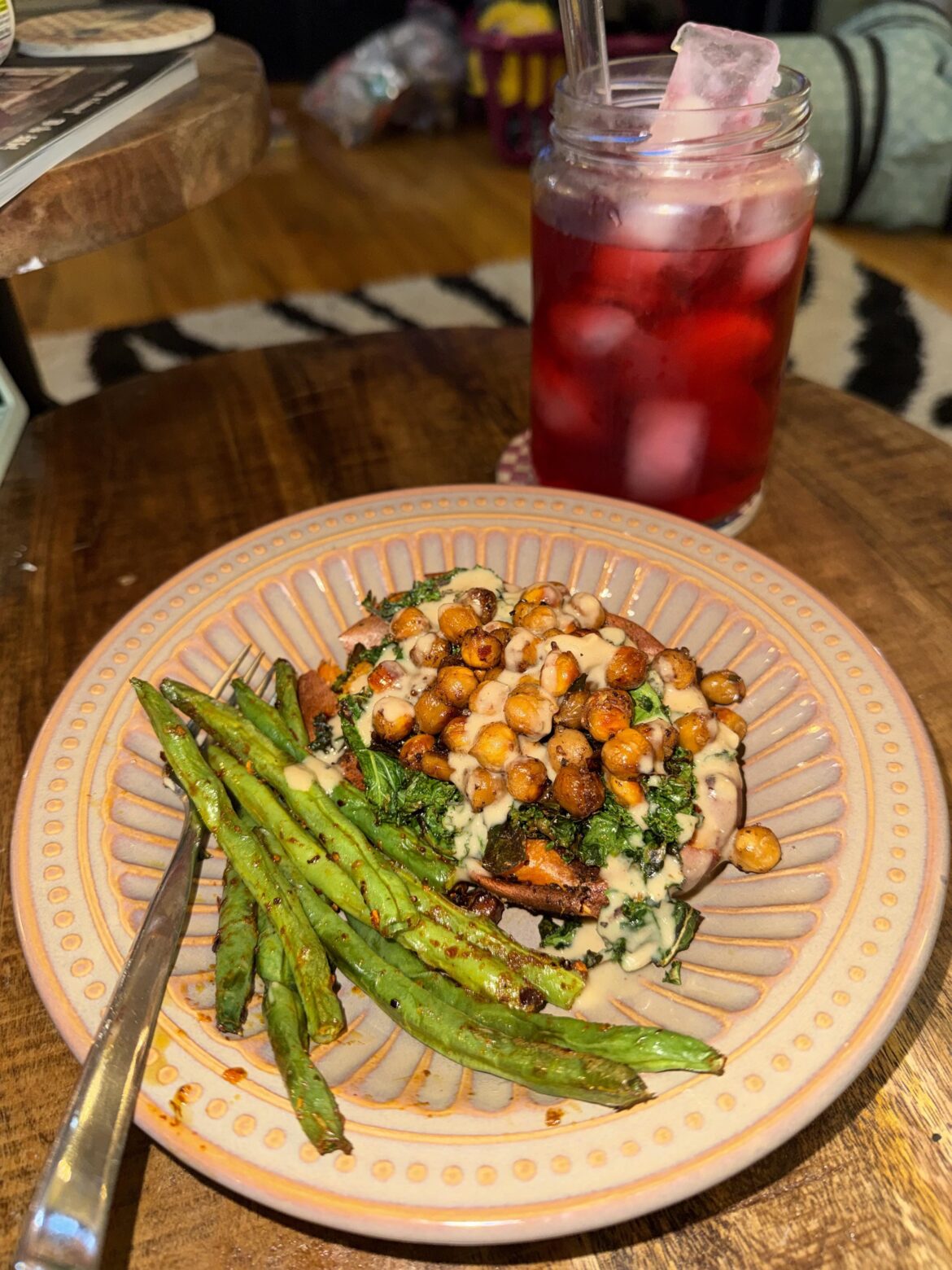 Kale & chickpea stuffed sweet potato, with green beans ^.^