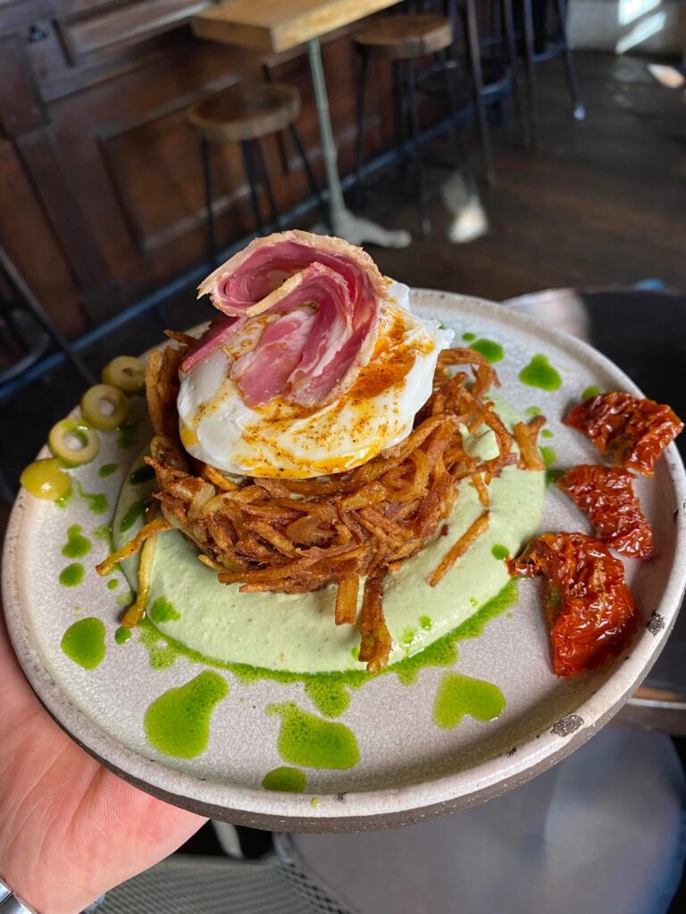 I made a crispy potato nest with a runny egg + prosciutto rose day: 24