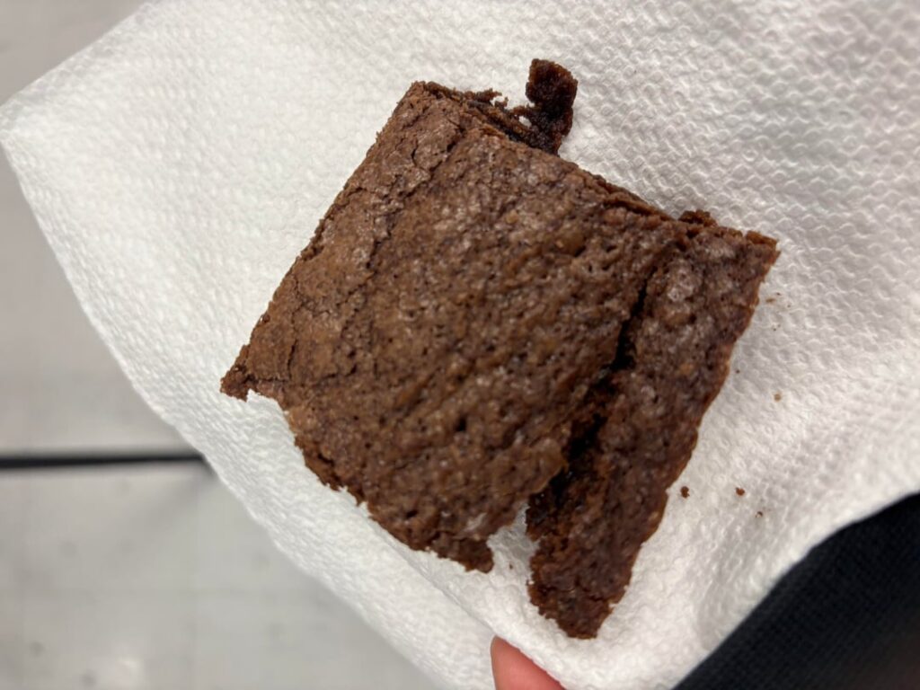 hi pls estimate this chocolate brownie