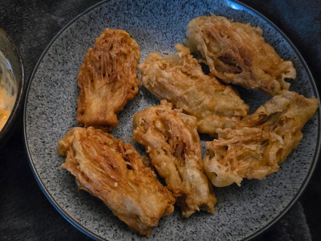 Fried Enoki Mushrooms with Chilli Mayo!