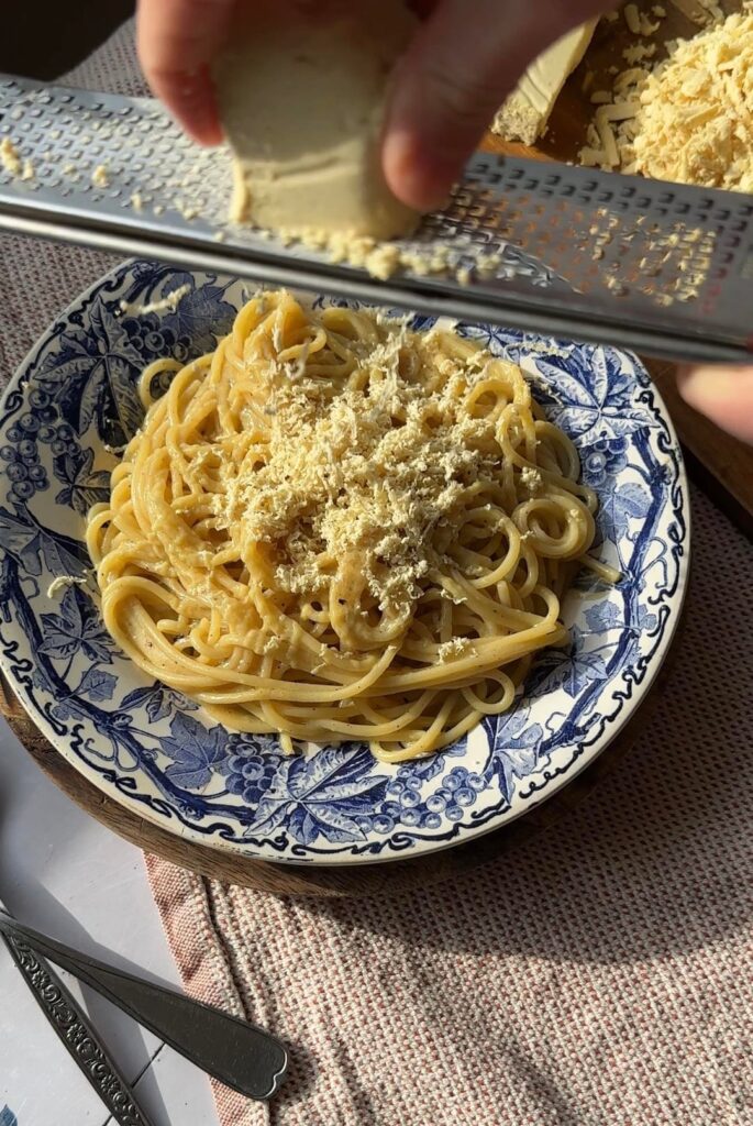 Vegan cheese that melts and browns 🧀😍 (after months of tests 🥲)