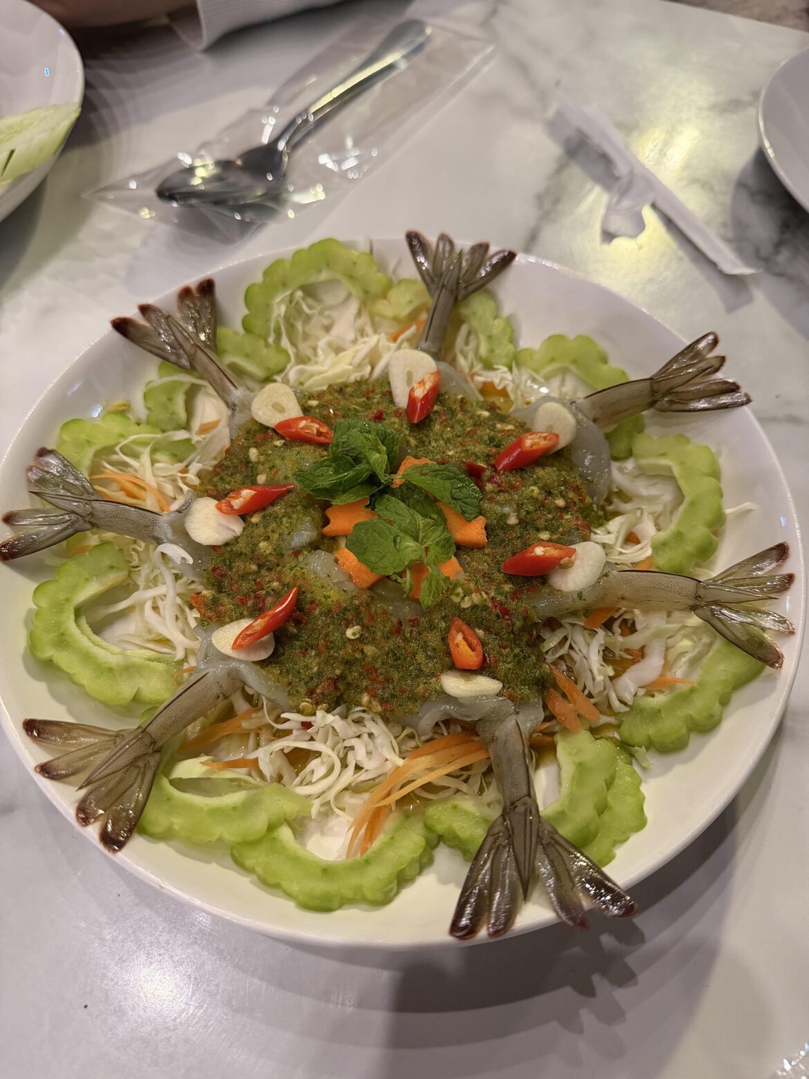Kung Chae Nam Pla — Thailand’s intense spicy raw shrimp dish 🦐🌶️