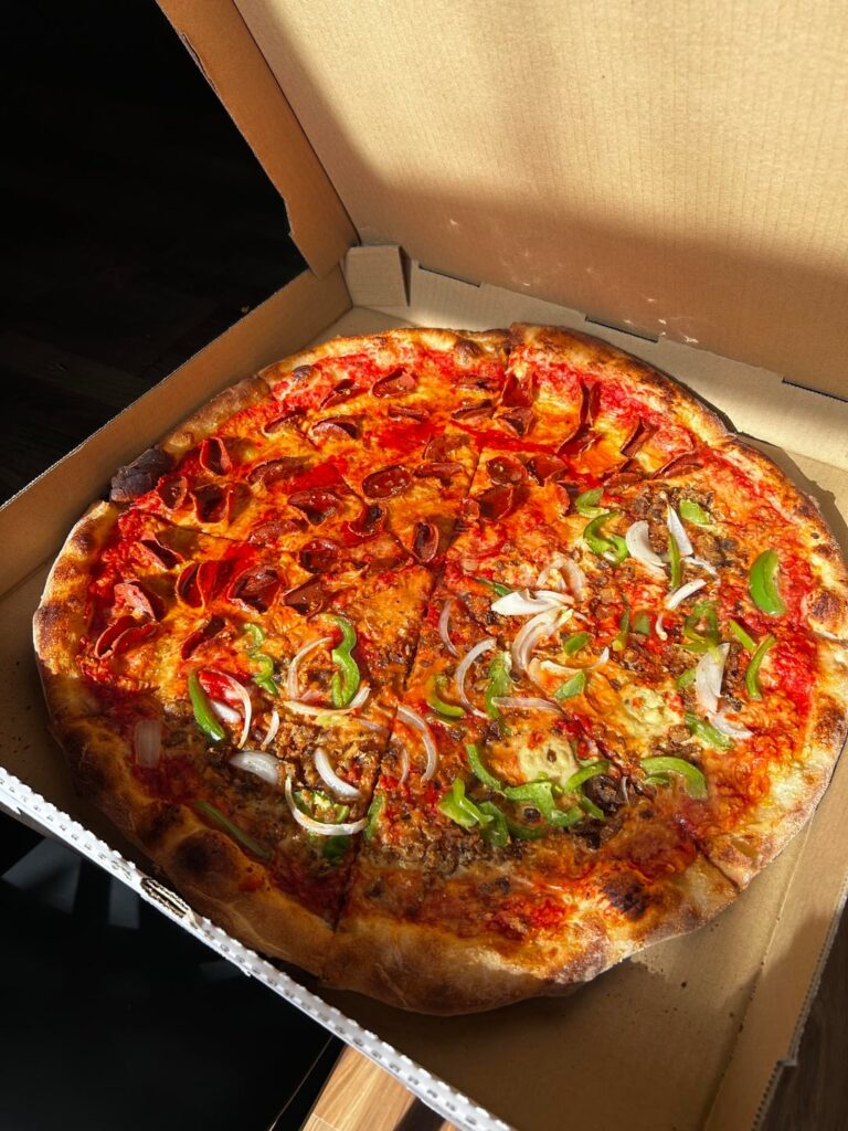 Paranormal Pizza 👽🛸