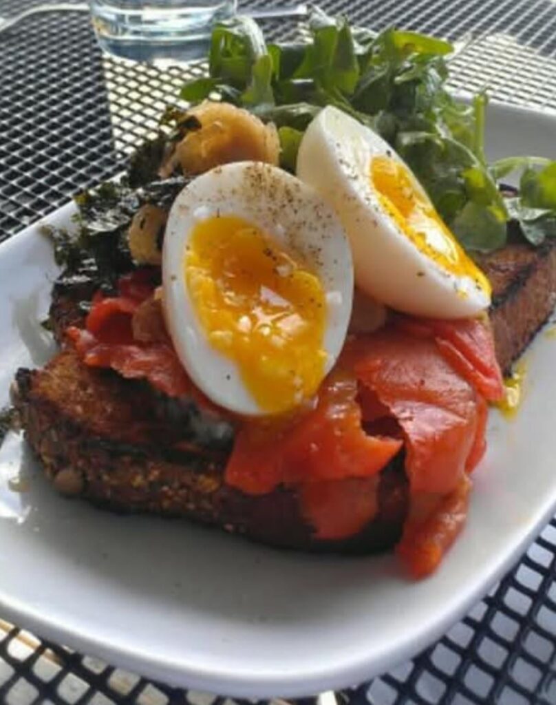 Smoked salmon and egg toast