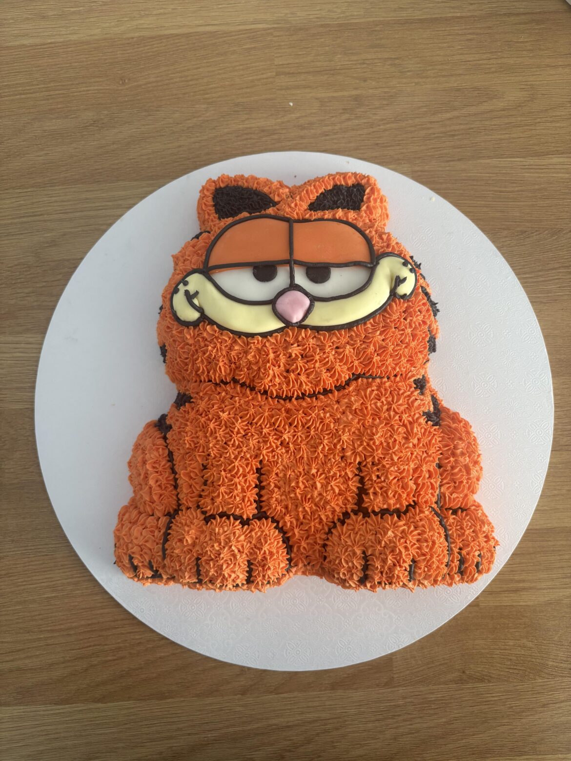 Garfield cake