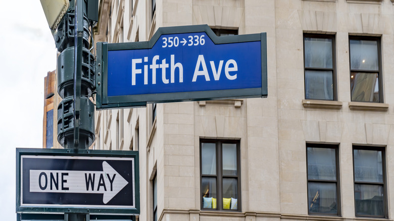 Fifth Ave street sign in NYC
