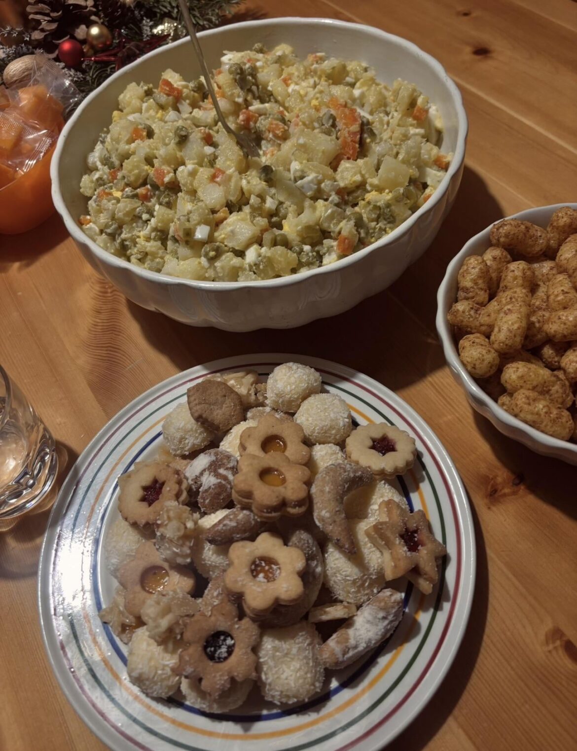 I’m late with this but my family had vegan Christmas dinner this year!!! <3