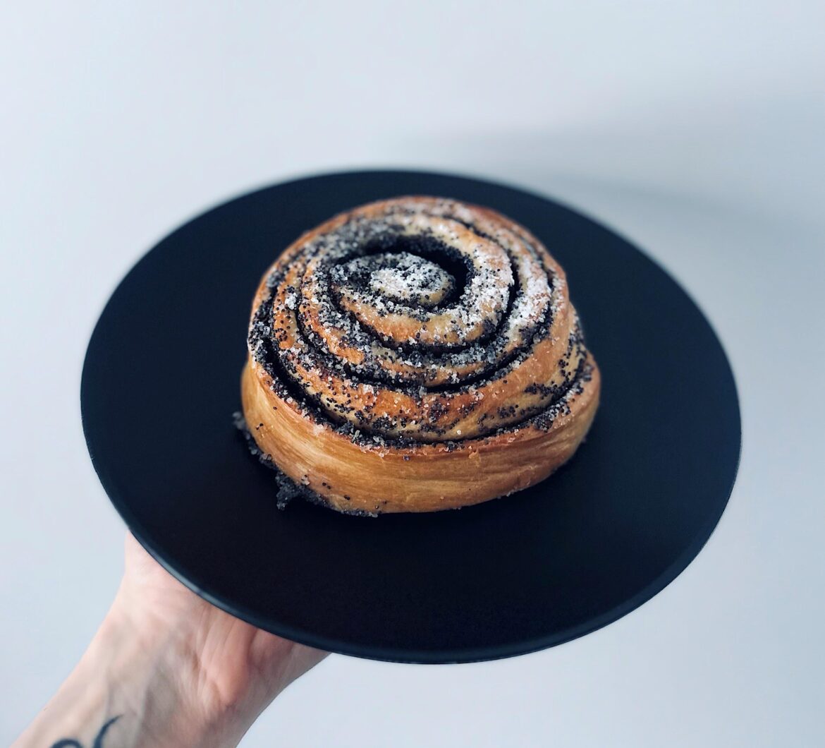 Poppyseed roll