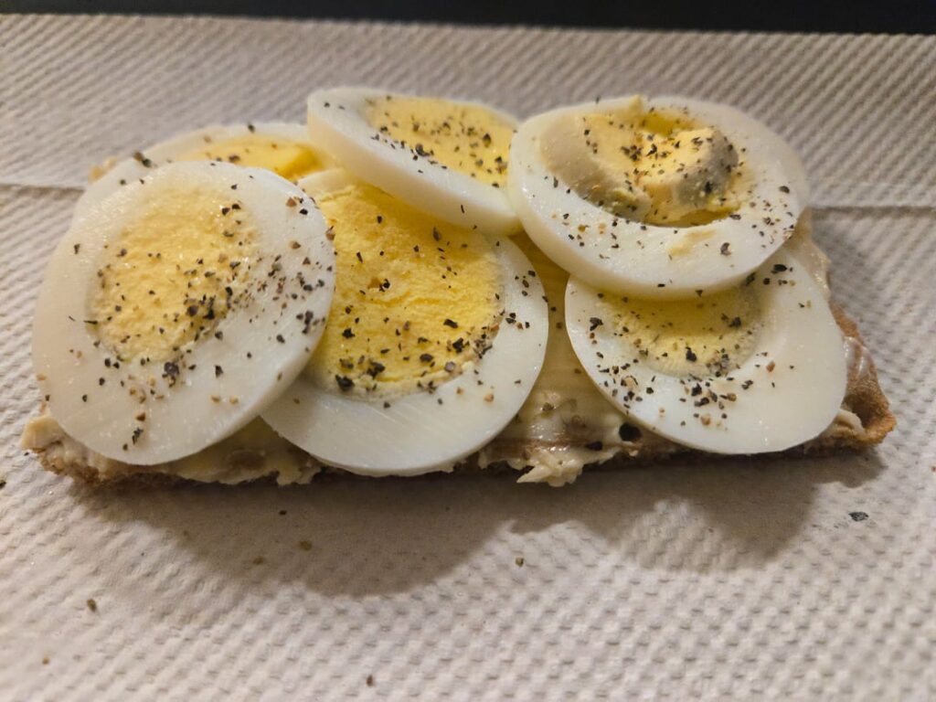 My favorite light breakfast - 136 kcal