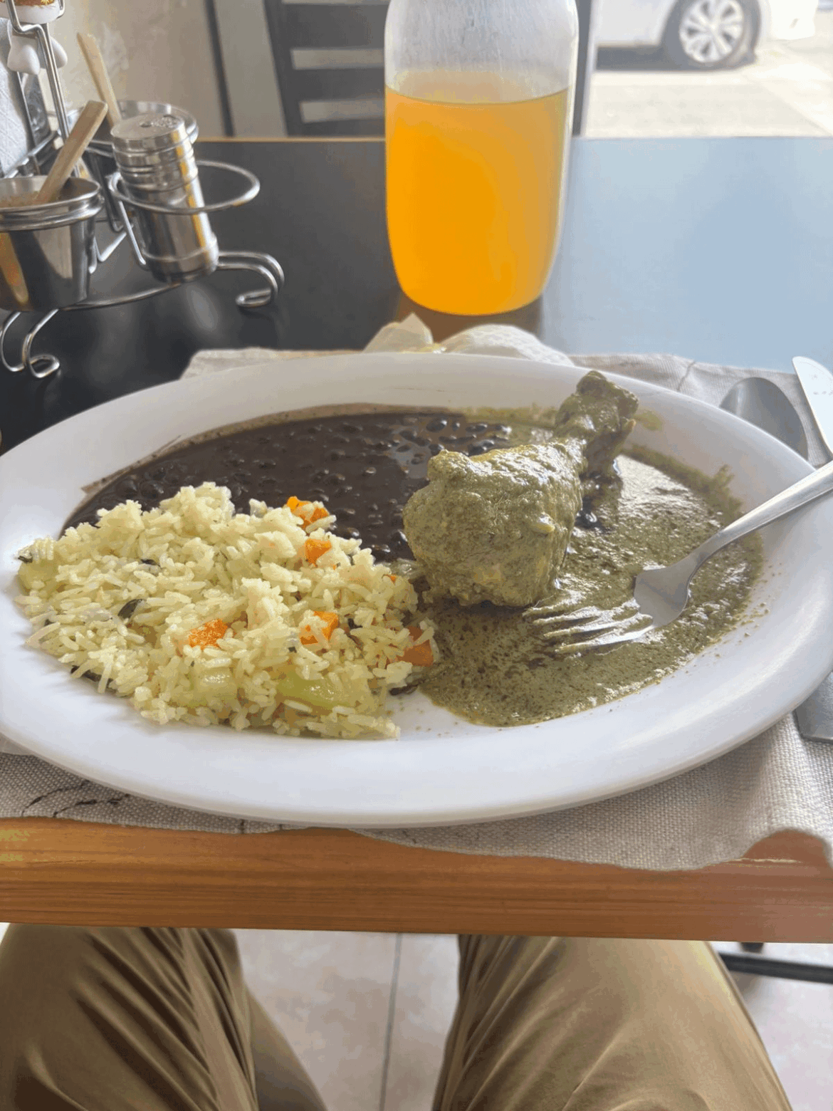 Pollo en mole verde | Comida corrida or comida de fonda
