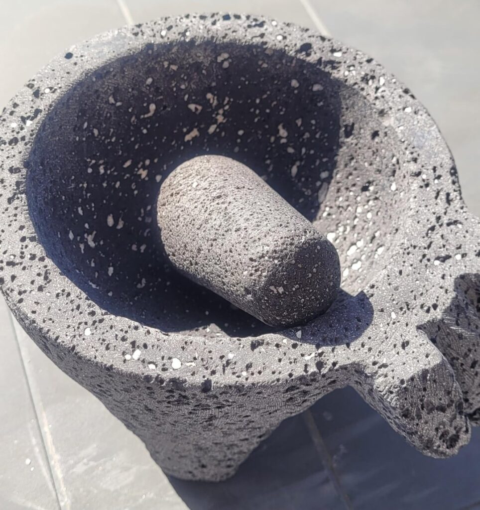 Yet anothet fake or not molcajete post
