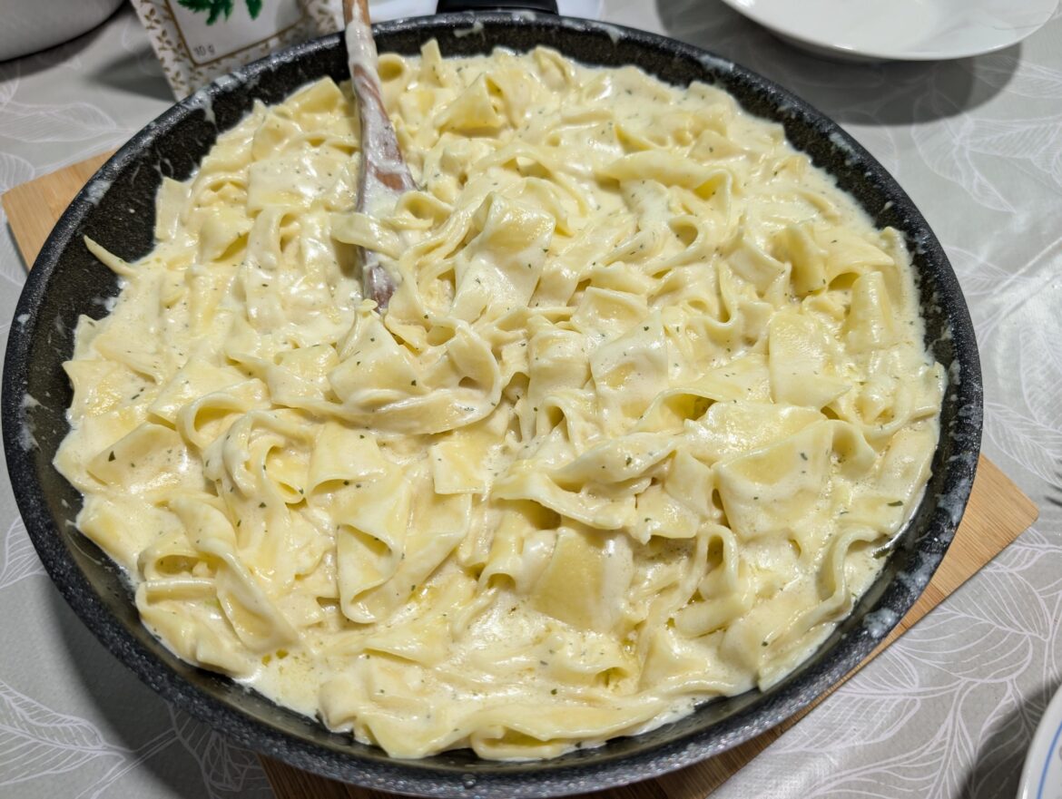 Homemade Alfredo pasta