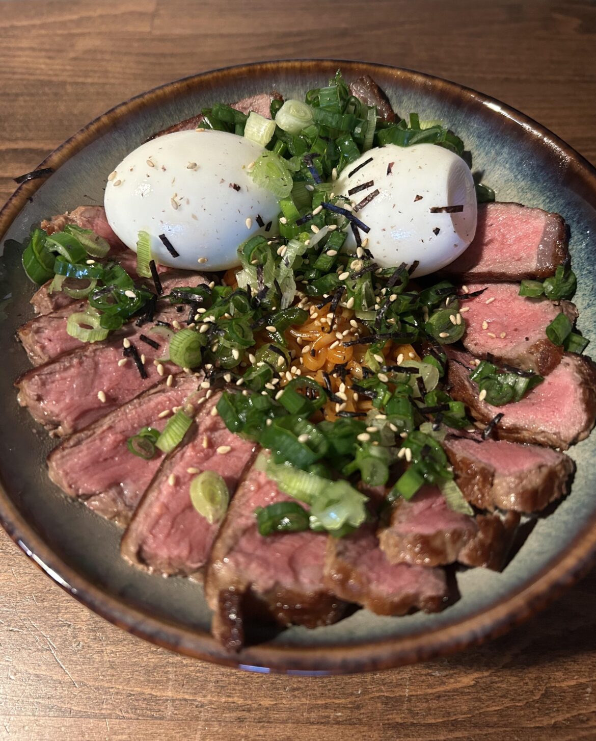 saw a beautiful rump steak -50% off and decided to pimp my buldak ramen with it 😬